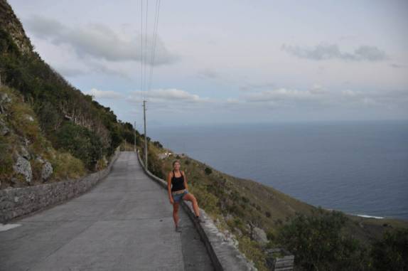 Voltando para Windwardside pela única estrada de Saba - Caribe